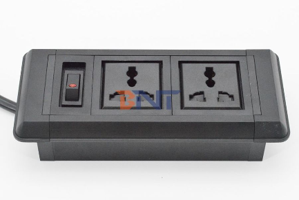 مقبس طاقة مثبت على التدفق