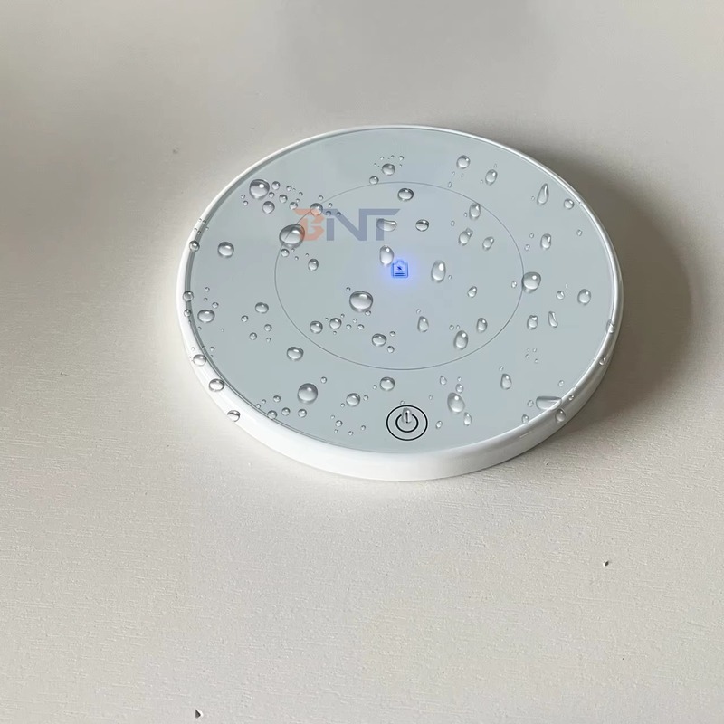 PP110M3 wireless charging lid close-up